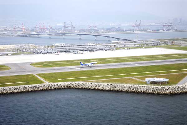 神戸空港開港！一番機を無事見送る